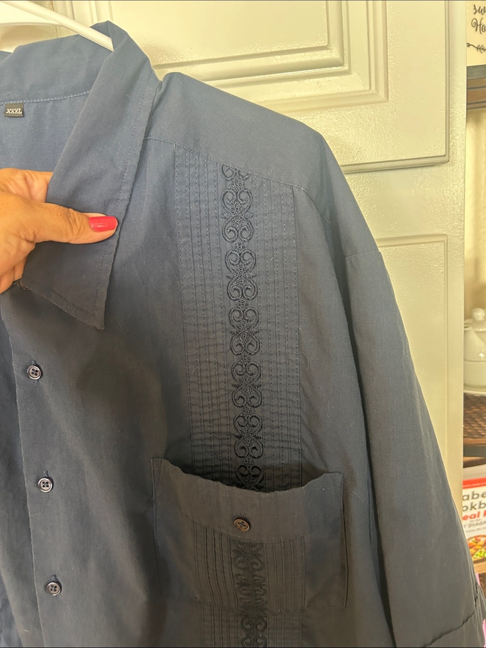 Mens Guayabera - Picture 8 of 11